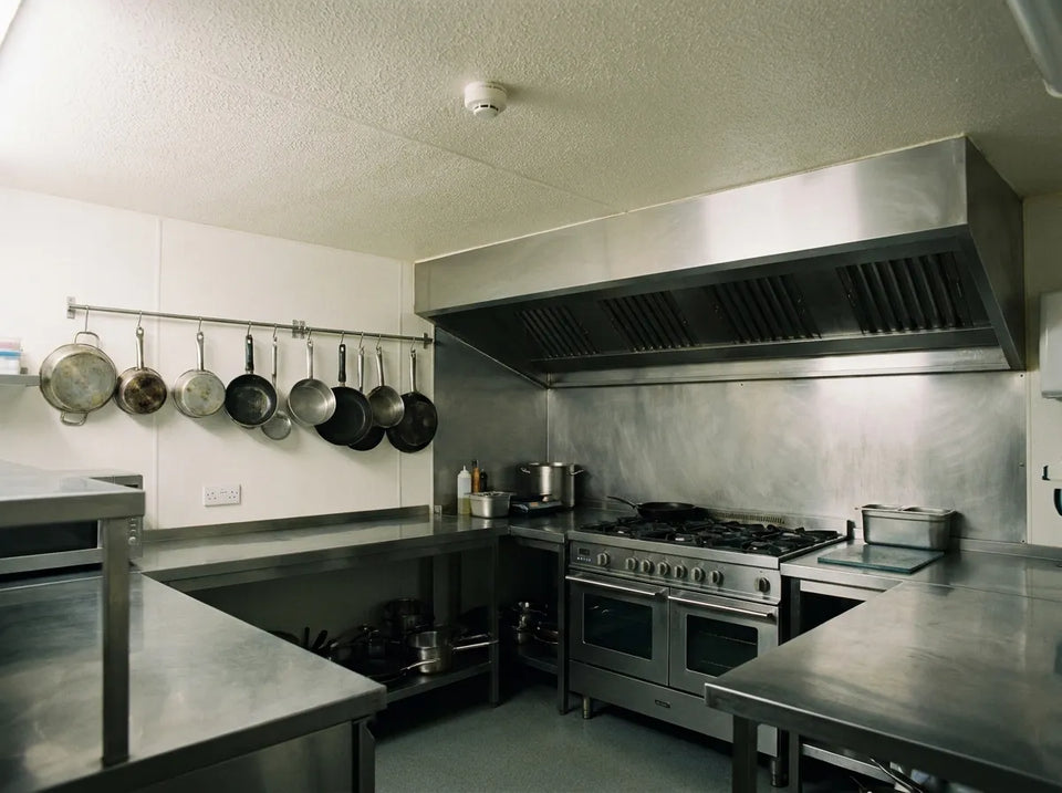 

Cucina o magazzino sul retro?
